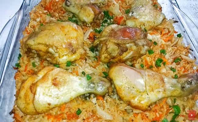 Рис с капустой и курицей в духовке