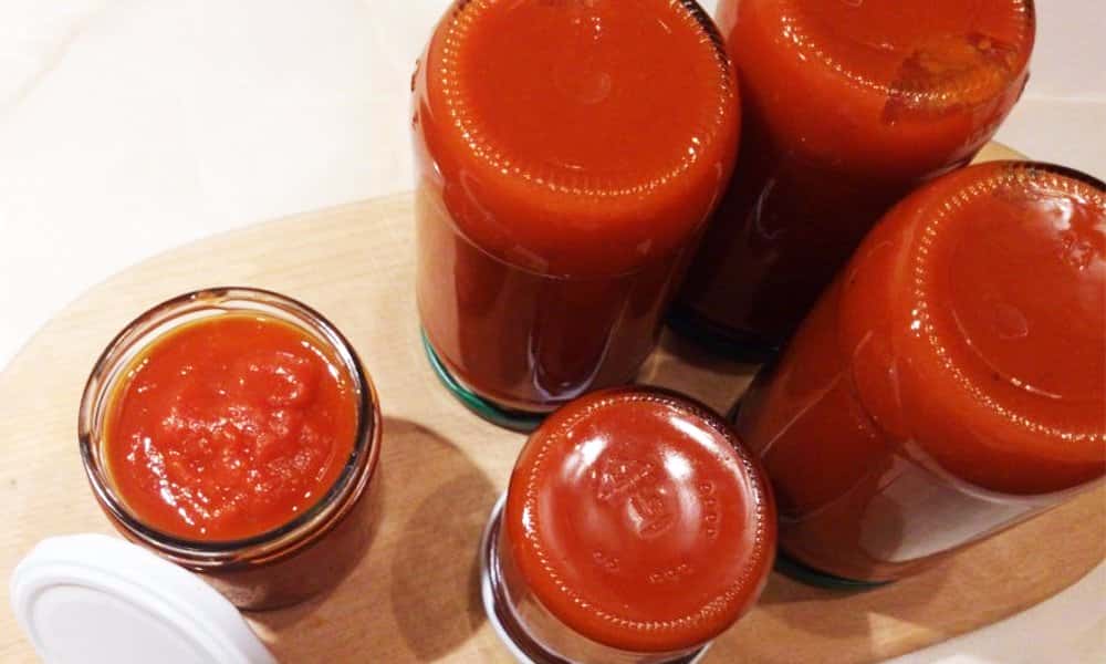 Домашній кетчуп: 5 простих рецептів на зиму