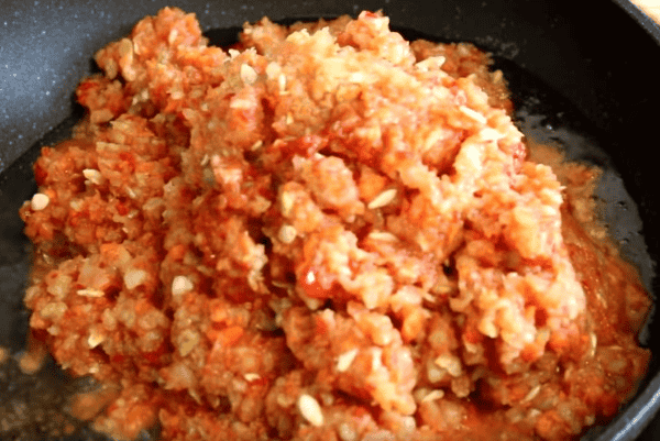 Кабачкова ікра з томатною пастою - 5 кращих рецептів в домашніх умовах