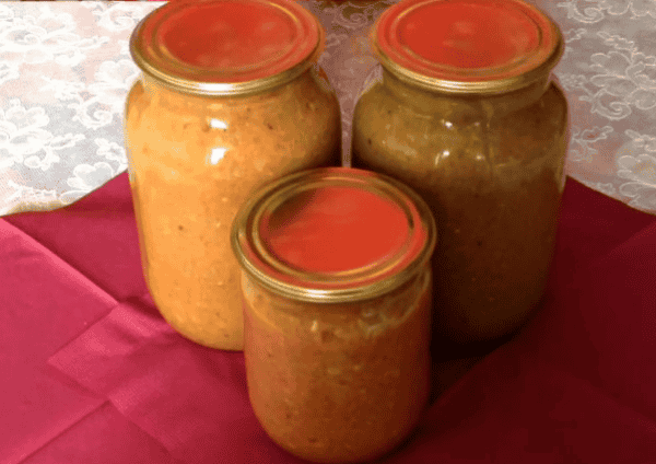 Кабачкова ікра з томатною пастою - 5 кращих рецептів в домашніх умовах