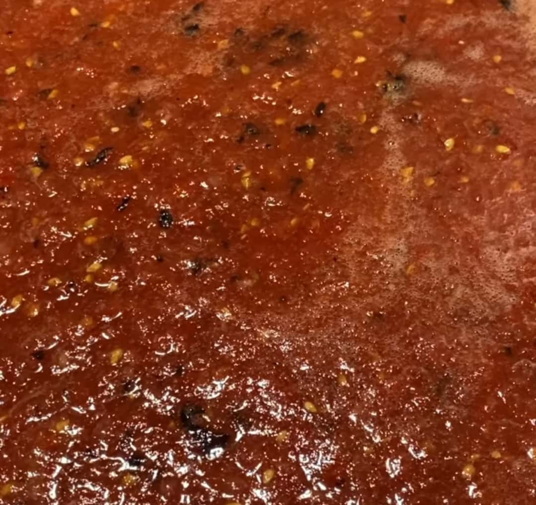 Домашній кетчуп з базиліком та часником: смачний і ароматний рецепт на зиму